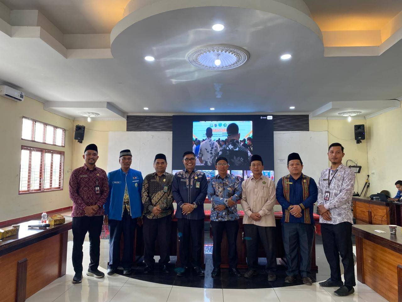 Penghulu KUA Borbor Ikuti Penandatanganan Nota Kesepahaman dan Perjanjian Kerja Sama Percepatan Pendaftaran Tanah Wakaf Secara Daring