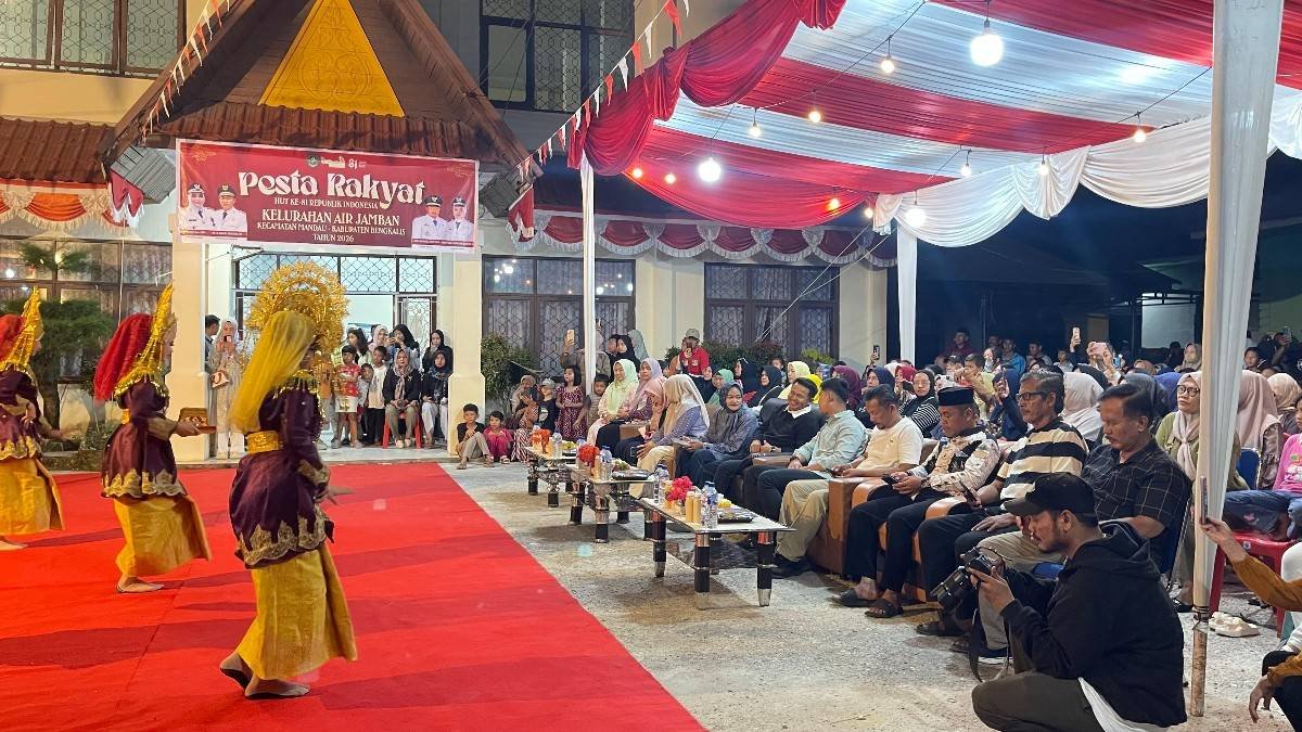Semarak HUT RI ke-81, Kepala KUA Mandau Hadiri Malam Pesta Rakyat Kelurahan Air Jamban