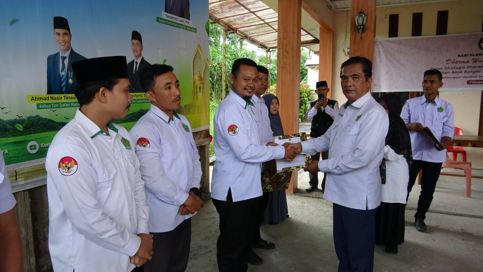 KUA Lahewa Terima SK Admin SIMAS, Perkuat Pengelolaan Data Kemasjidan