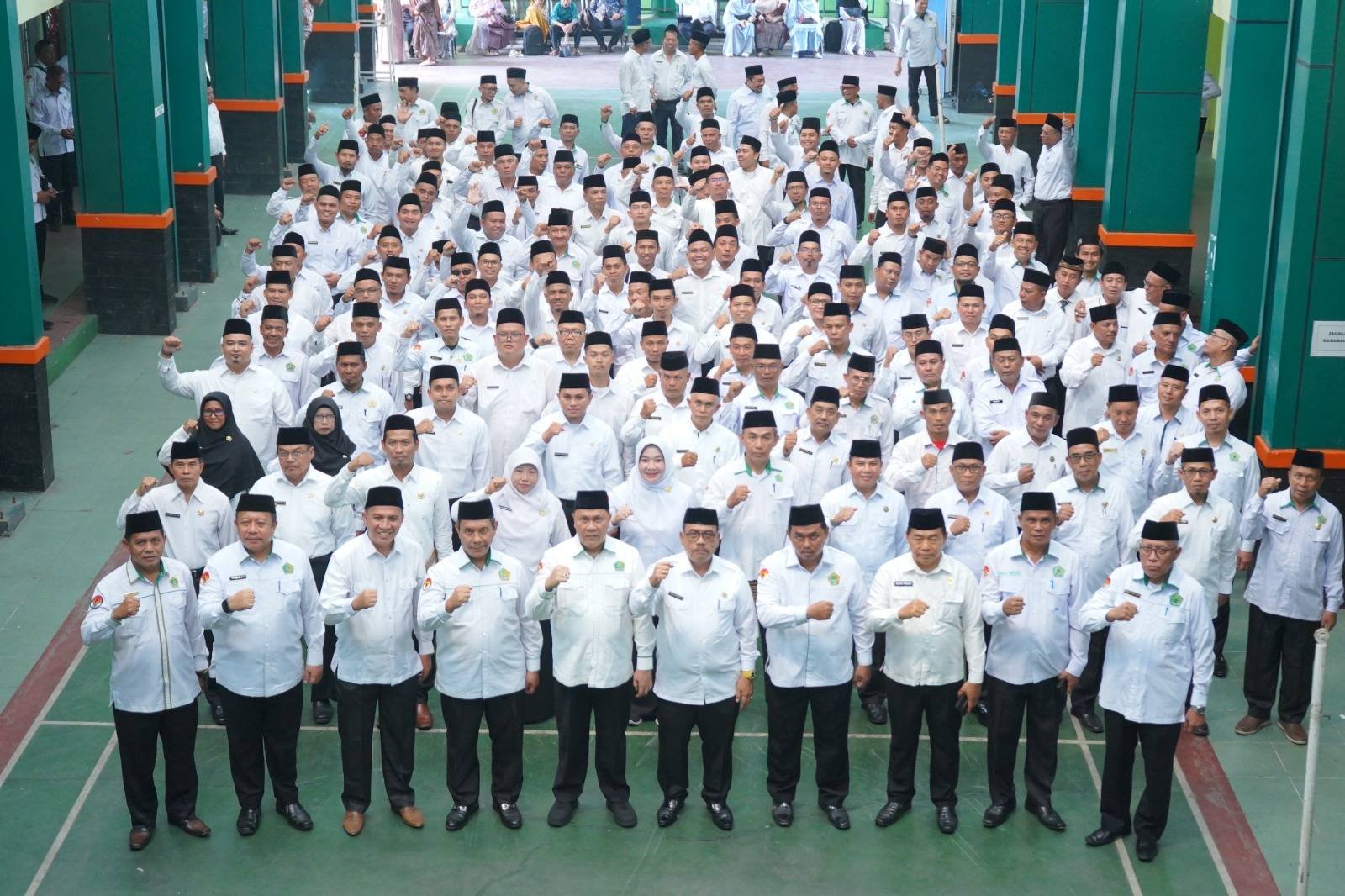 Lantik Ratusan Kepala KUA se-Sumut, Kakanwil: Jangan Lemahkan Instansi dengan Kinerja Buruk