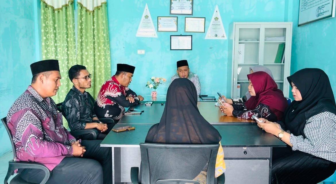 Hangat dan Penuh Kebersamaan, Kahfiday Routine Bersama Kepala KUA Sei Kepayang yang Baru