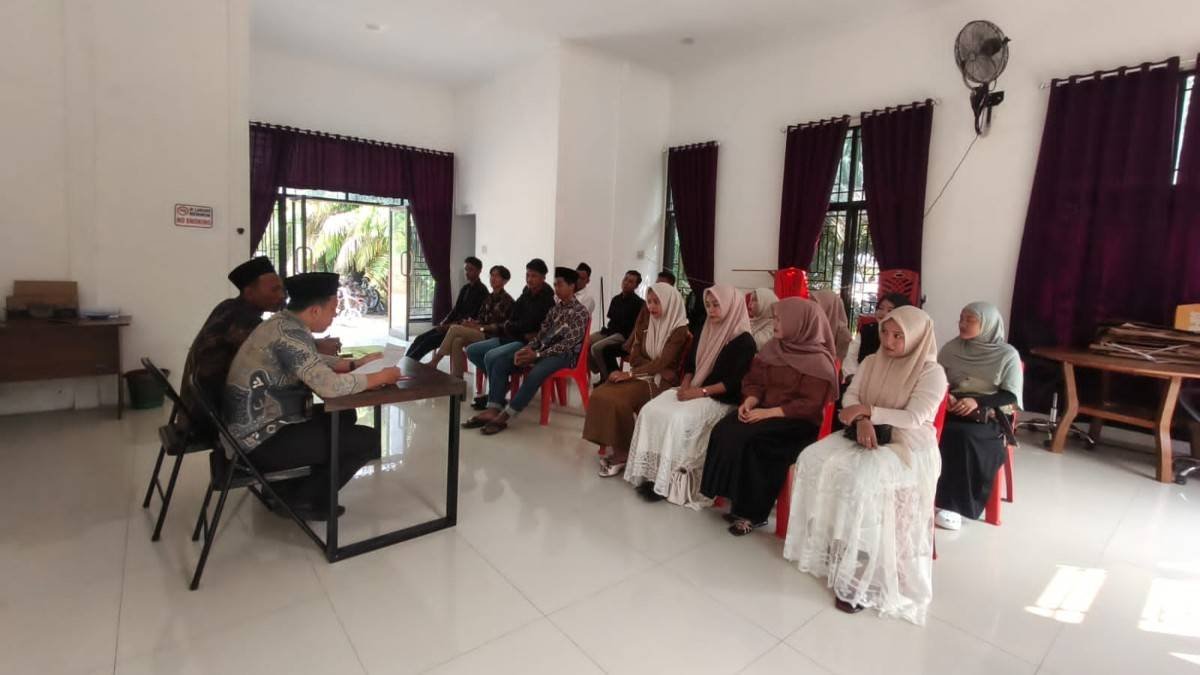 Bimbingan Perkawinan, KUA Rimba Melintang Bekali 8 Pasang Catin Kesiapan Lahir Batin