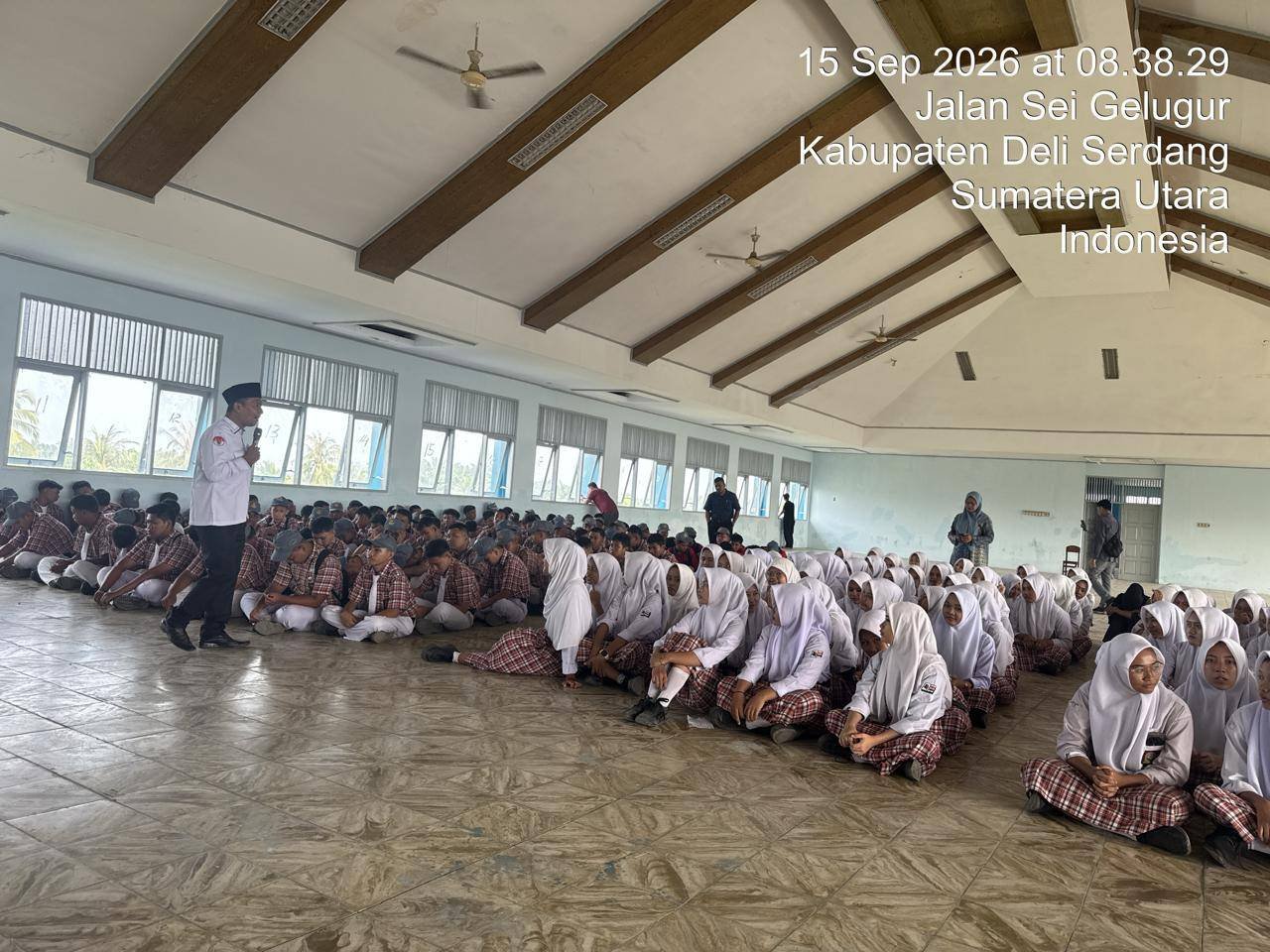 Kepala KUA Pancur Batu Perkuat Ketahanan Remaja melalui Bimbingan Remaja Usia Sekolah