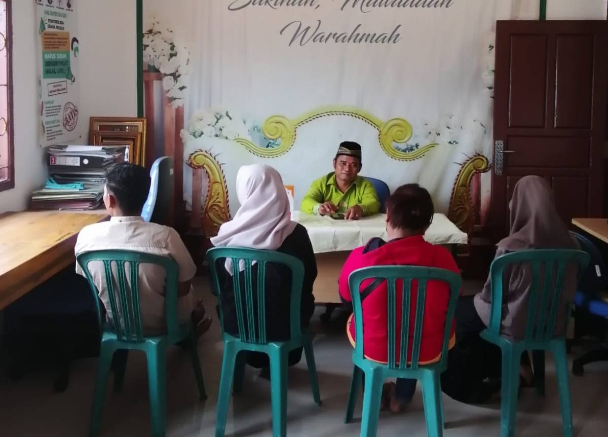 KUA Waway Karya Bekali Empat Pasangan Calon Pengantin melalui Suscatin