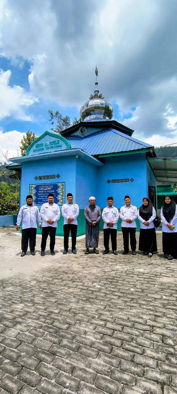 Safari Zuhur, KUA Tigabinanga Sambangi Masjid Alfatiha Desa Kem Kem