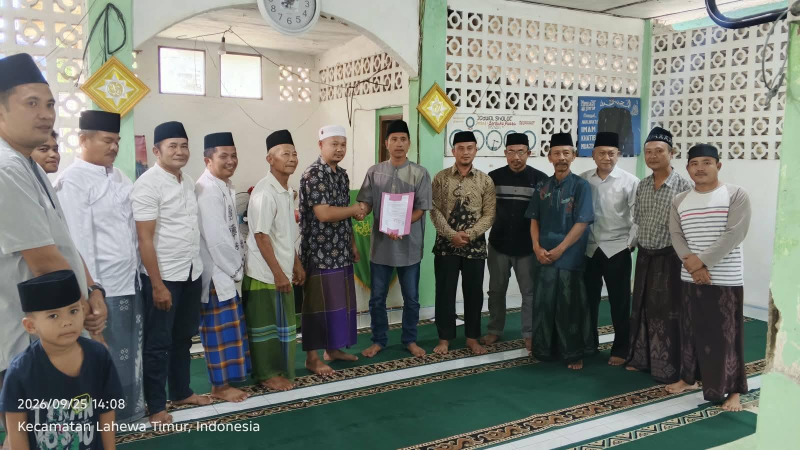 Serahkan Tanah Wakaf untuk Pembangunan Musala, Kepala KUA Tekankan Legalitas dan Tertib Administrasi