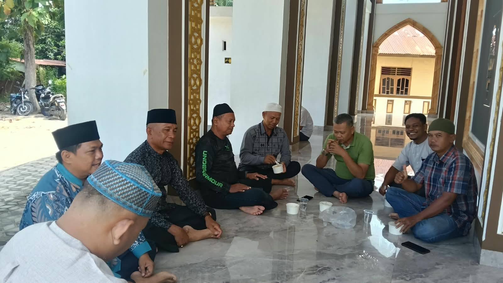 Pererat Silaturahmi Dengan Umat, Ka. KUA Aek Ledong Laksanakan Safari Jum’at