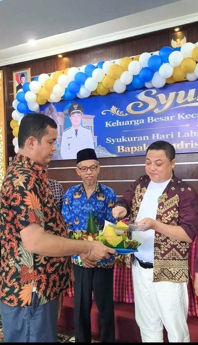 Pererat Rasa Kekeluargaan, Kepala KUA  Hadiri Syukuran Hari Lahir Camat Pekanbaru Kota