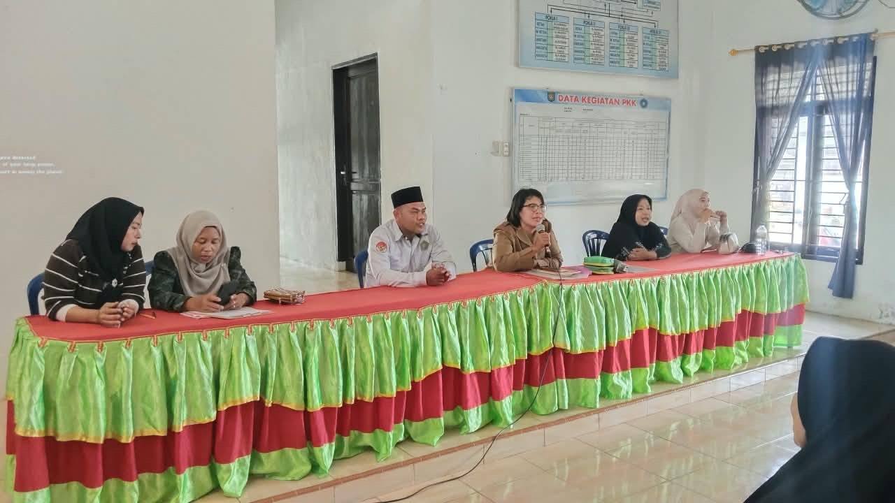 KUA Aek Ledong Ambil Bagian Dalam Pembinaan Karakter Di Sekolah Lansia Desa Aek Korsik