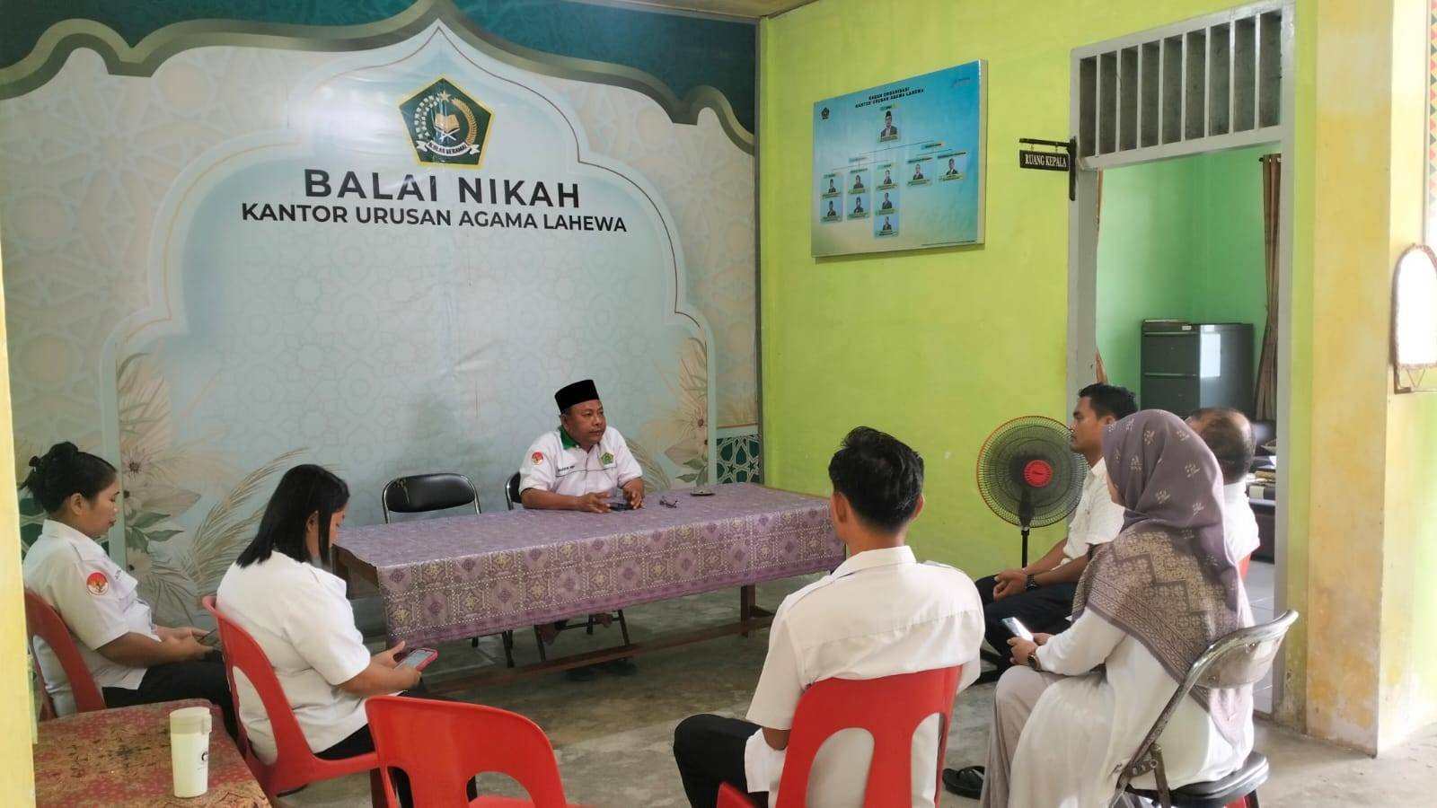 Kepala KUA Lahewa Laksanakan Upgrading Pegawai, Tingkatkan Kompetensi dan Kualitas Pelayanan