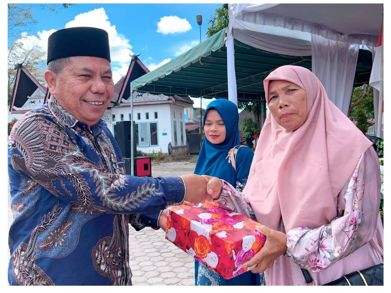 Semarakkan Pembinaan Majelis Taklim, KUA Sidikalang Apresiasi Nasyid Rebana Tradisional