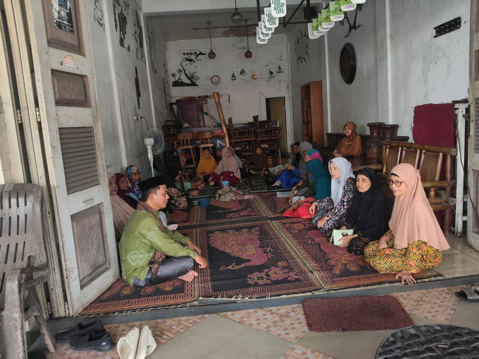 Tingkatkan Kualitas Umat, KUA Aek Ledong Bina Majelis Taklim Al Gufron