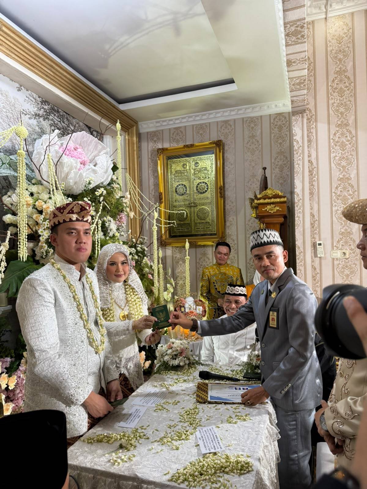 Kepala KUA Sukadana Pimpin Pencatatan Pernikahan Putra Wakil Bupati Lampung Timur