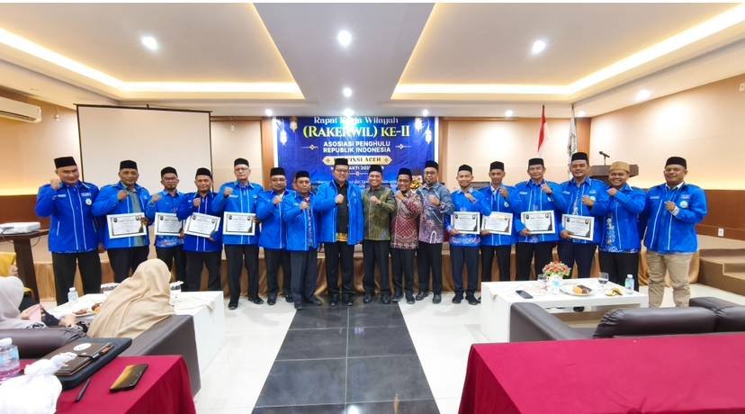 8 PC APRI Terima Penghargaan dari PW APRI Aceh