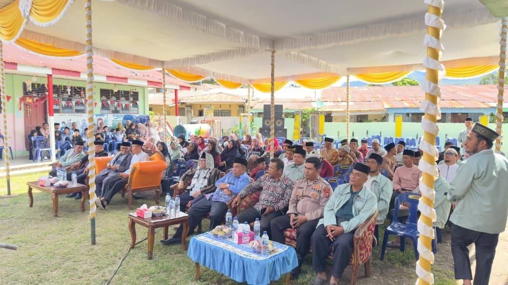 Perkuat Syiar Al-Qur'an, Seluruh Kepala KUA se-Kabupaten Toba Resmi Dilantik Menjadi Pengurus PD IPQOH Toba 2025–2030