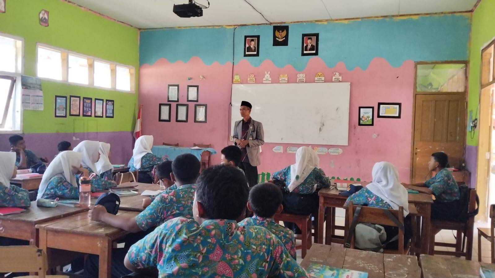 Bimbingan Remaja Usia Sekolah, Langkah Penghulu KUA Bantimurung Perkuat Kinerja dan Pengabdian