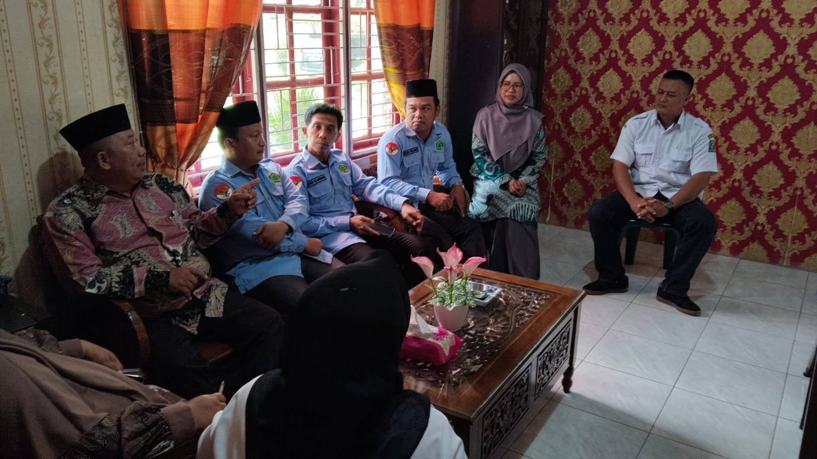 KUA Gunung Maligas Sosialisasikan Sertifikasi Tanah Wakaf kepada Camat