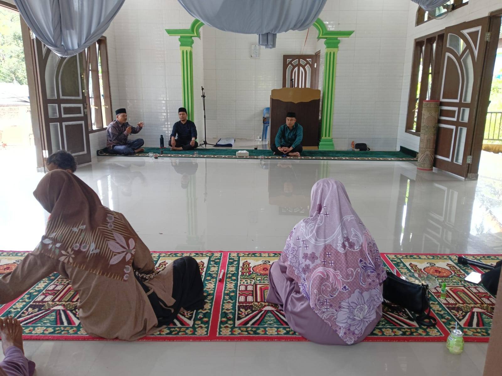 Perkuat Deteksi Dini Konflik, Kepala KUA Hiliduho Laksanakan EWS di Masjid An-Nur Botomuzoi
