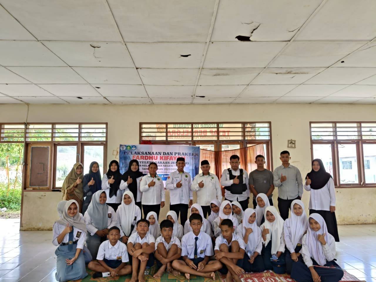 KUA Juhar dan SMAN 1 Juhar Gelar Pelatihan Praktik Fardhu Kifayah di SMPN 1 Juhar