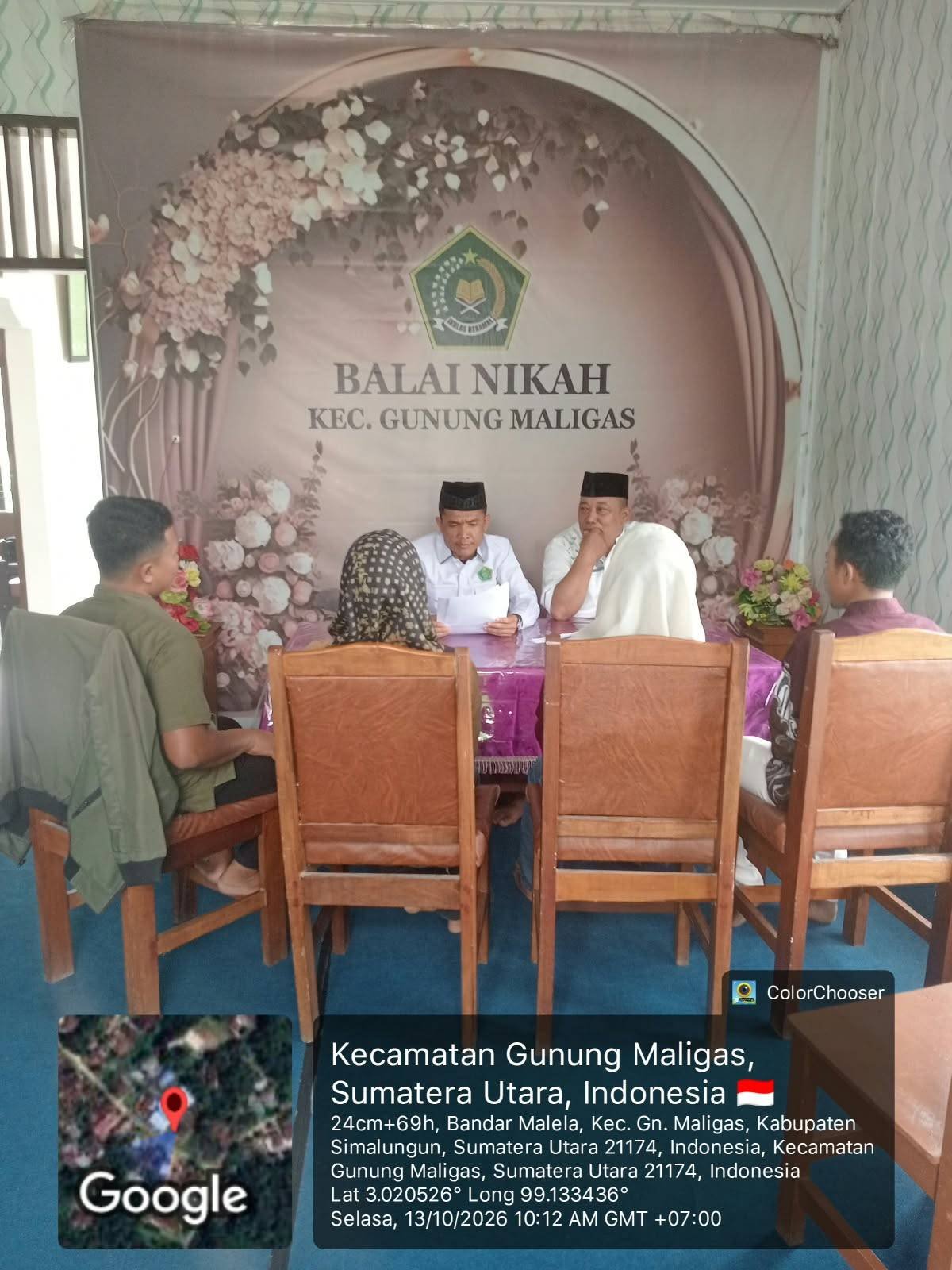 Ka KUA Gunung Maligas dan Penyuluh Agama Islam Berikan Bimbingan Pranikah kepada Dua Pasang Calon Pengantin