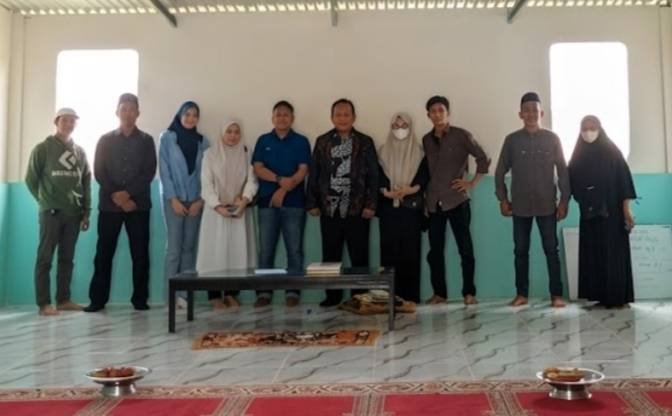 Penghulu KUA Maros Baru Ulas Tahapan Penyucian Diri Menuju Keluarga Sakinah: Perspektif Filsafat Sufistik Berbasis Kearifan Lokal dan Tasawuf Irfani.