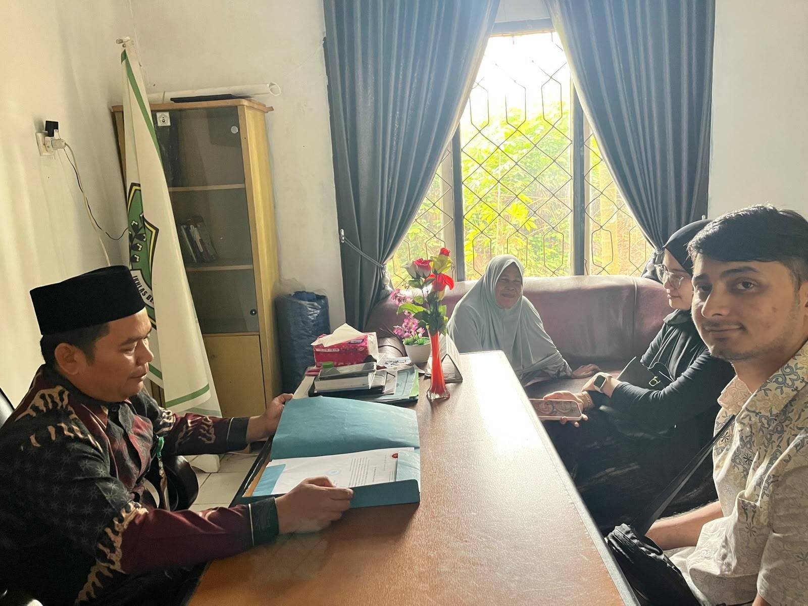KUA Tandun Layani Konsultasi WNA Asal Bangladesh, Teguhkan Komitmen Pelayanan Prima