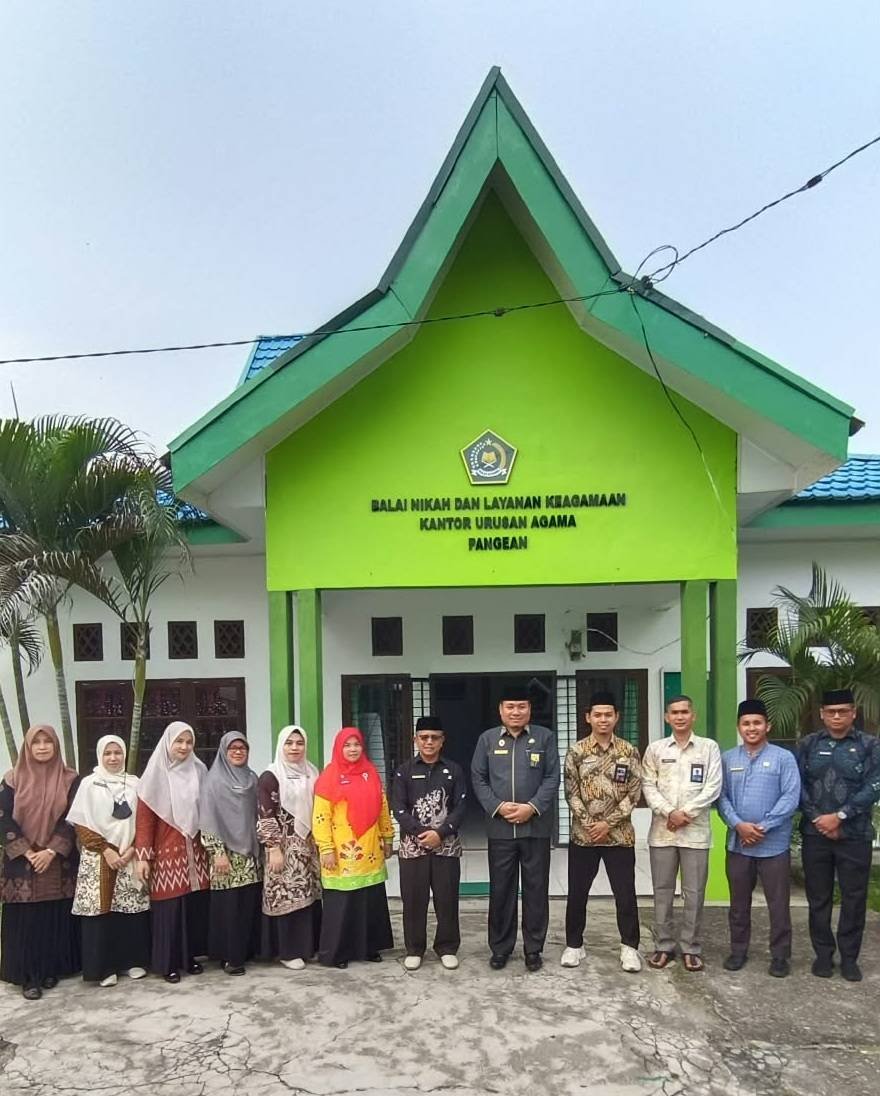 Menyandang Status Piloting EWS, KUA Pagean Dimonitor Oleh Kepala Kantor Kemenag Kuantan Singingi, Tekankan Disiplin, Integritas dan Inovasi Pelayanan