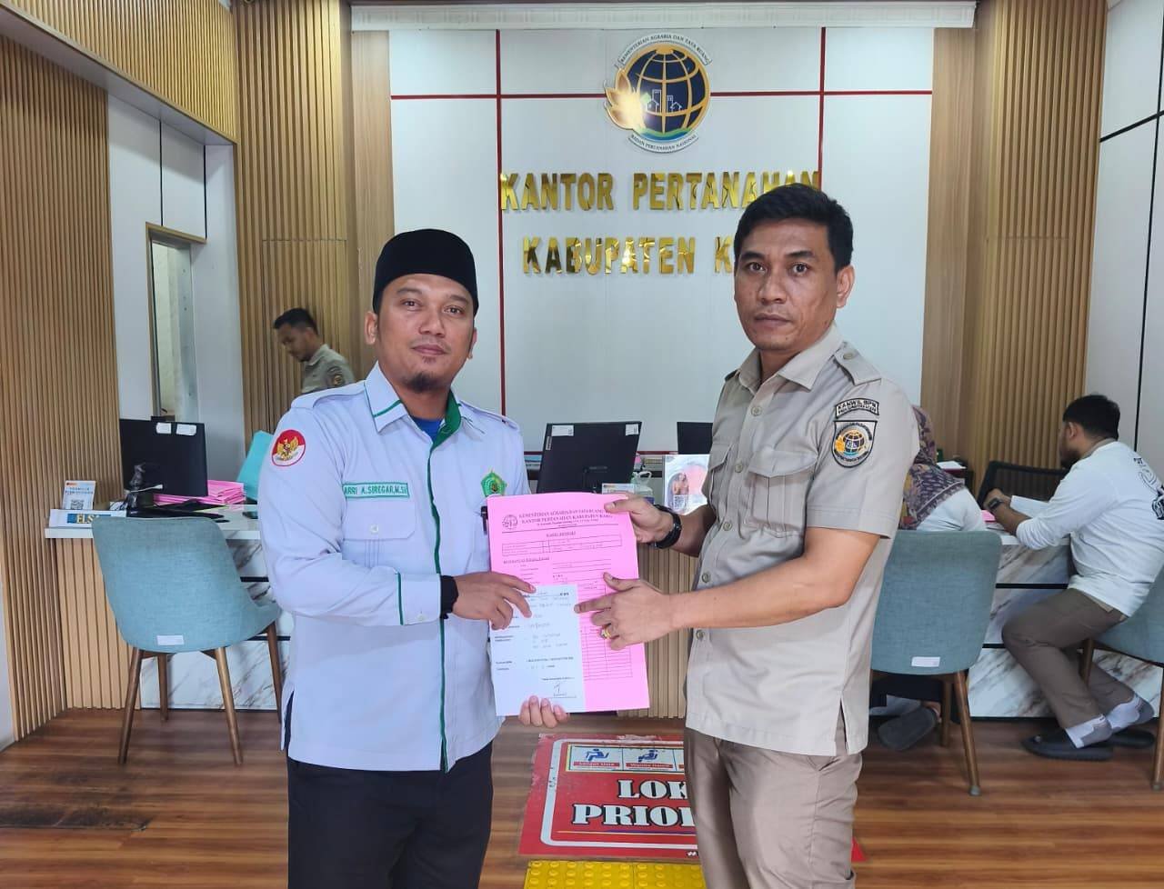 Kurang dari Dua Bulan Bertugas, Kepala KUA Berastagi Ajukan Tiga Berkas Sertifikasi Tanah Wakaf