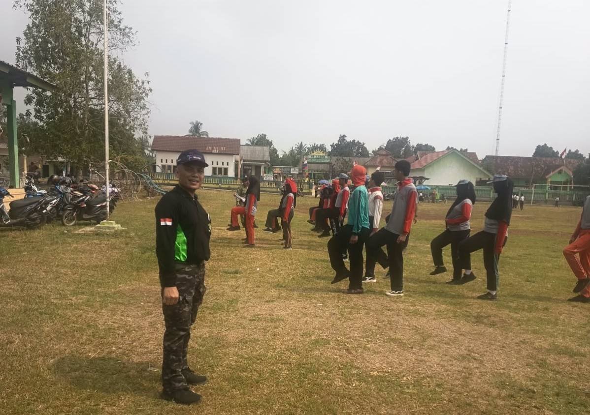 Ketua Panitia HSN 2026, Kepala KUA Melinting Pimpin Gladi Resik Upacara