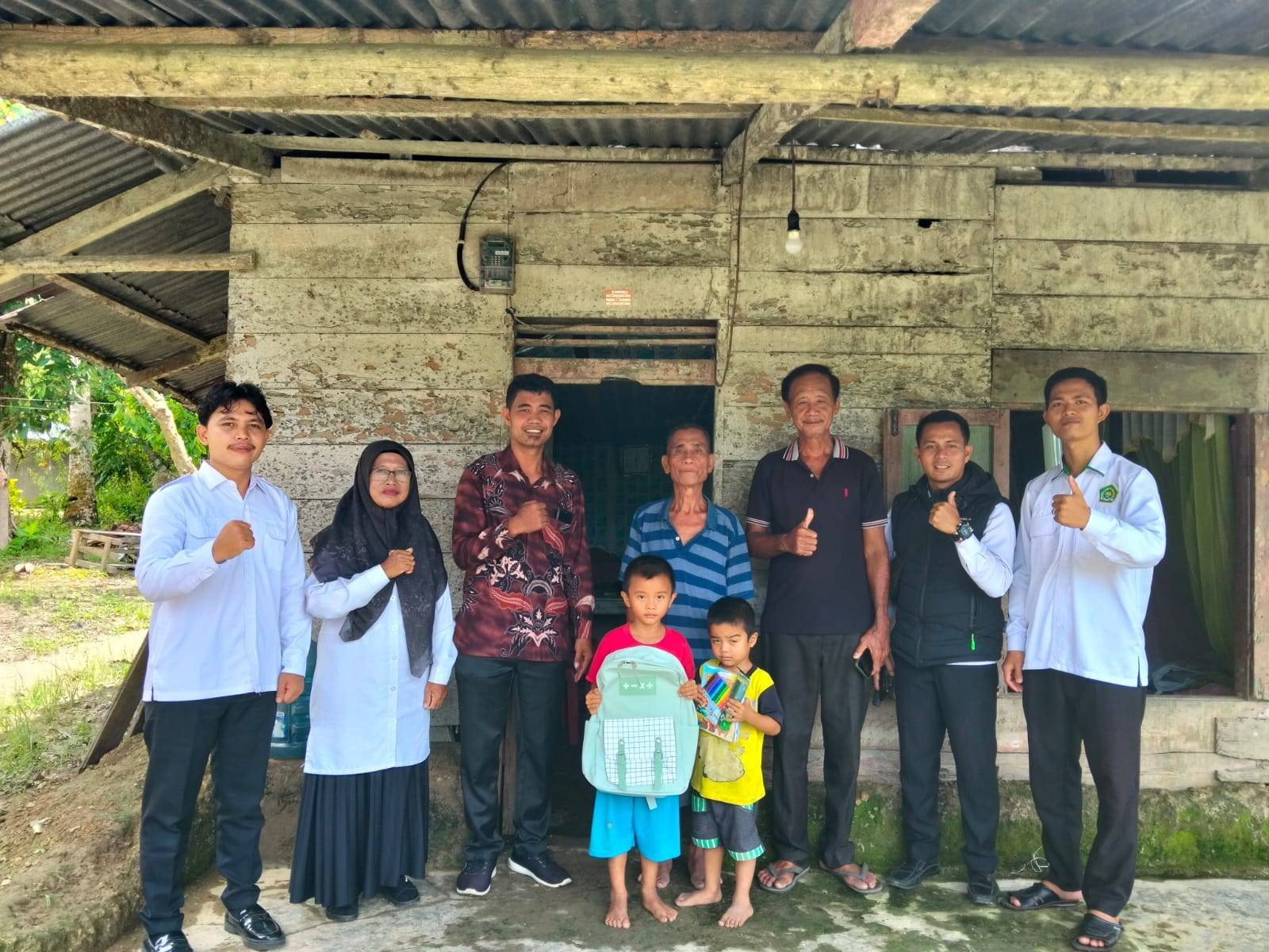 KUA Alasa Hadirkan Kepedulian, Dukung Semangat Belajar Anak di Desa Banua Sibohou I
