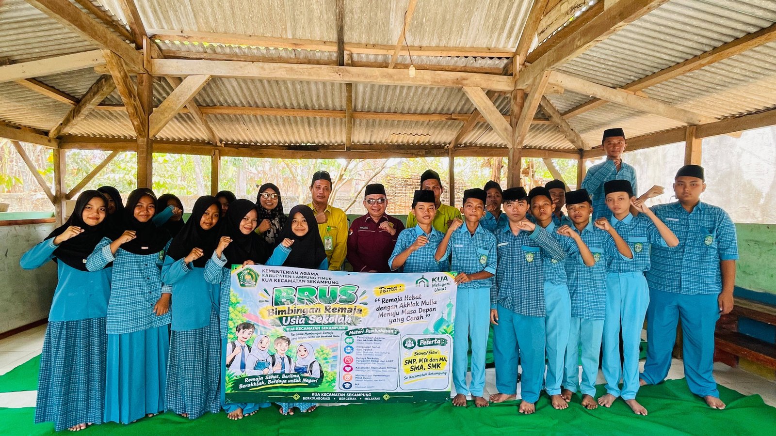 Cegah Kenakalan Remaja dan Pernikahan Usia Dini, Penyuluh Agama Islam KUA Sekampung Gelar Program BRUS di SMP Bustanu Usyaiqil Qur’an