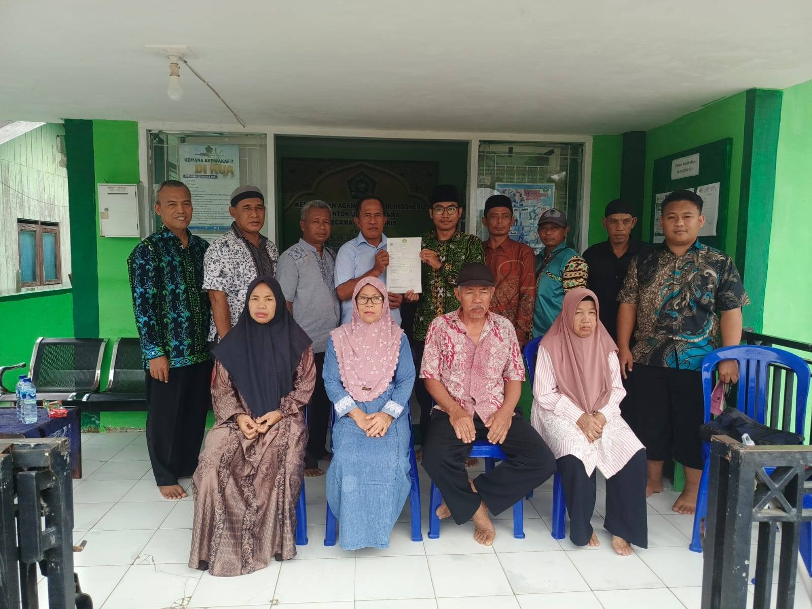 Proses Ikrar Wakaf Berjalan Lancar di KUA Long Ikis, Aset Dialihkan untuk Jalan Allah
