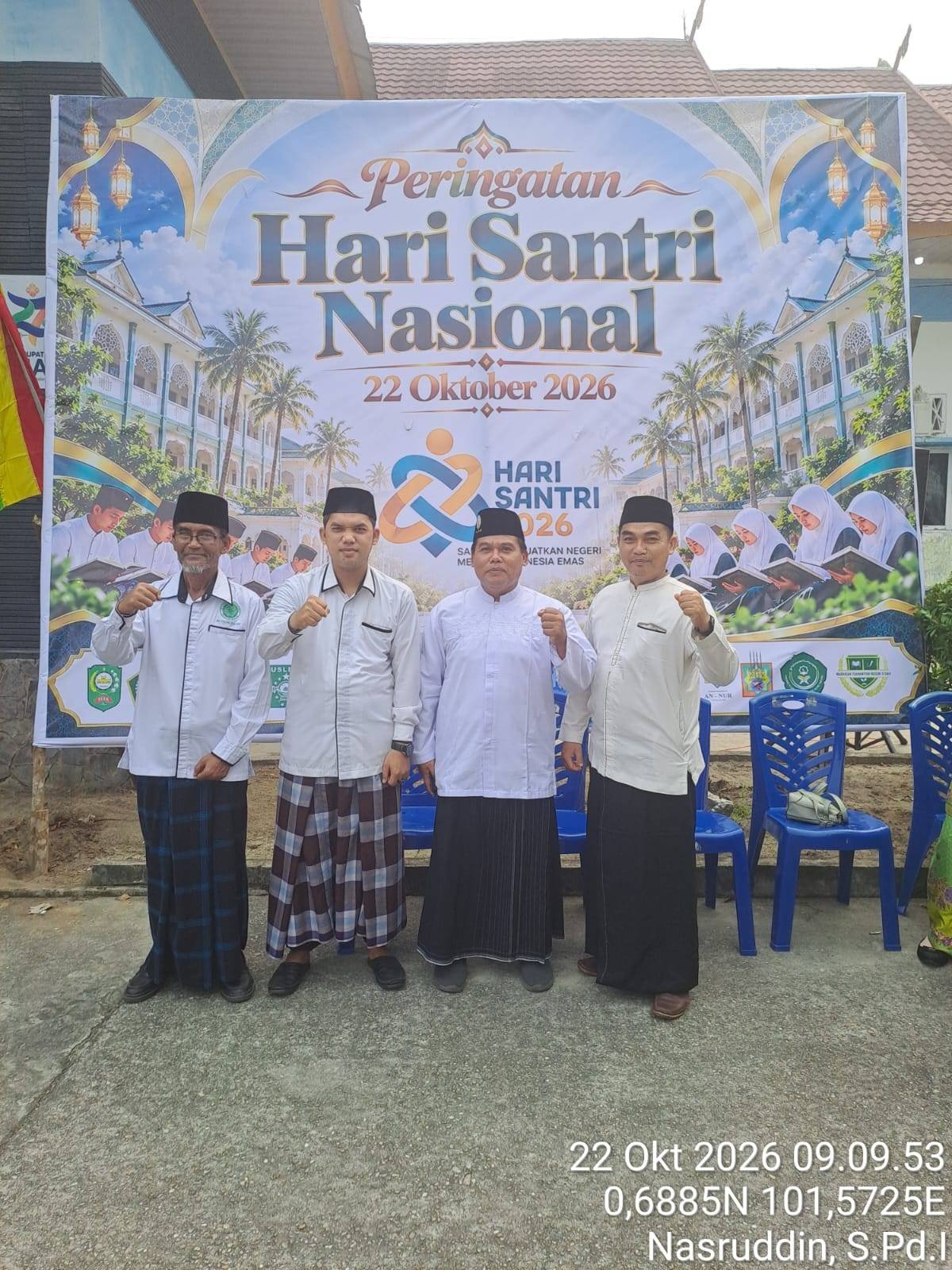 Ka. KUA Tualang Hadiri Upacara Hari Santri Nasional di Halaman Kantor Camat