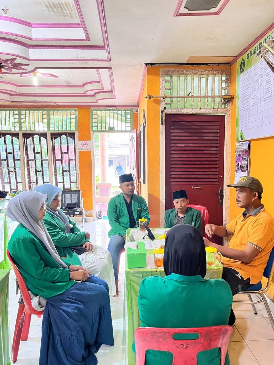 Kepala KUA Gunungsitoli Utara Tekankan Disiplin dan Tanggung Jawab.	