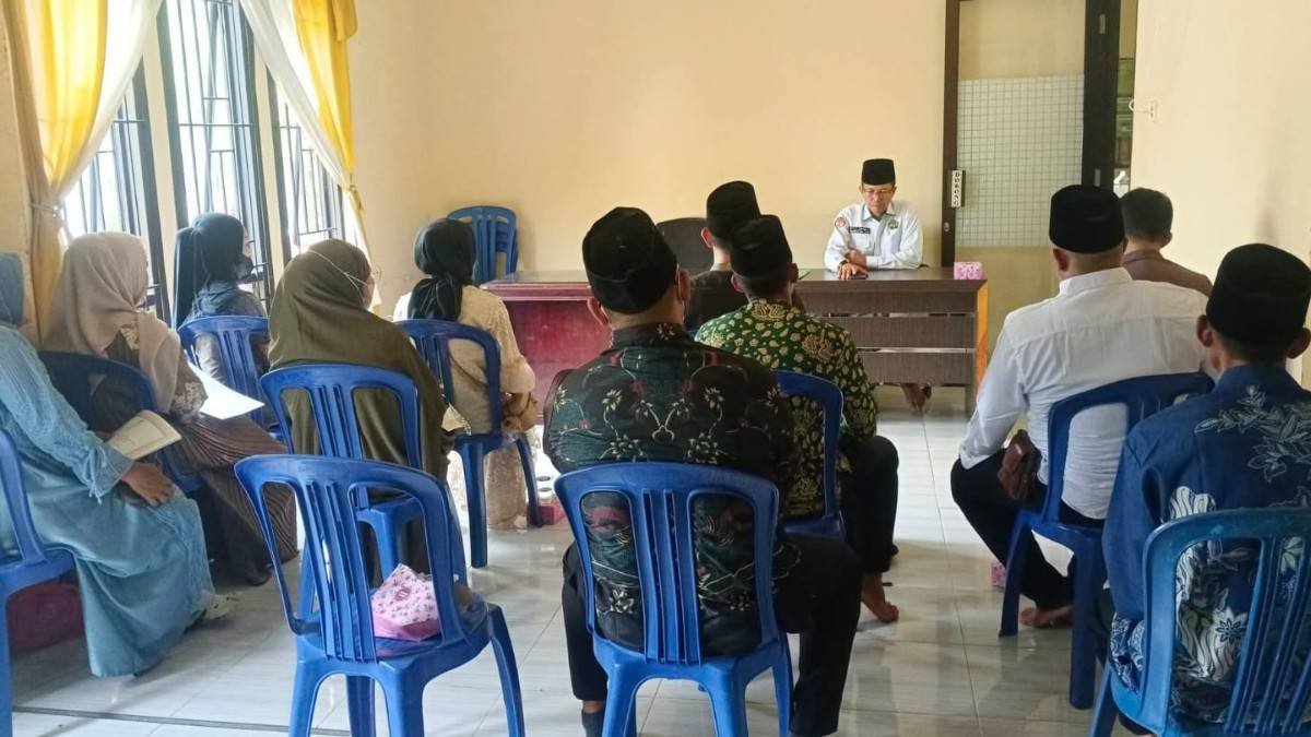 KUA Tembilahan Mantapkan Bekal Rumah Tangga bagi 5 Pasang Calon Pengantin Melalui Bimwin