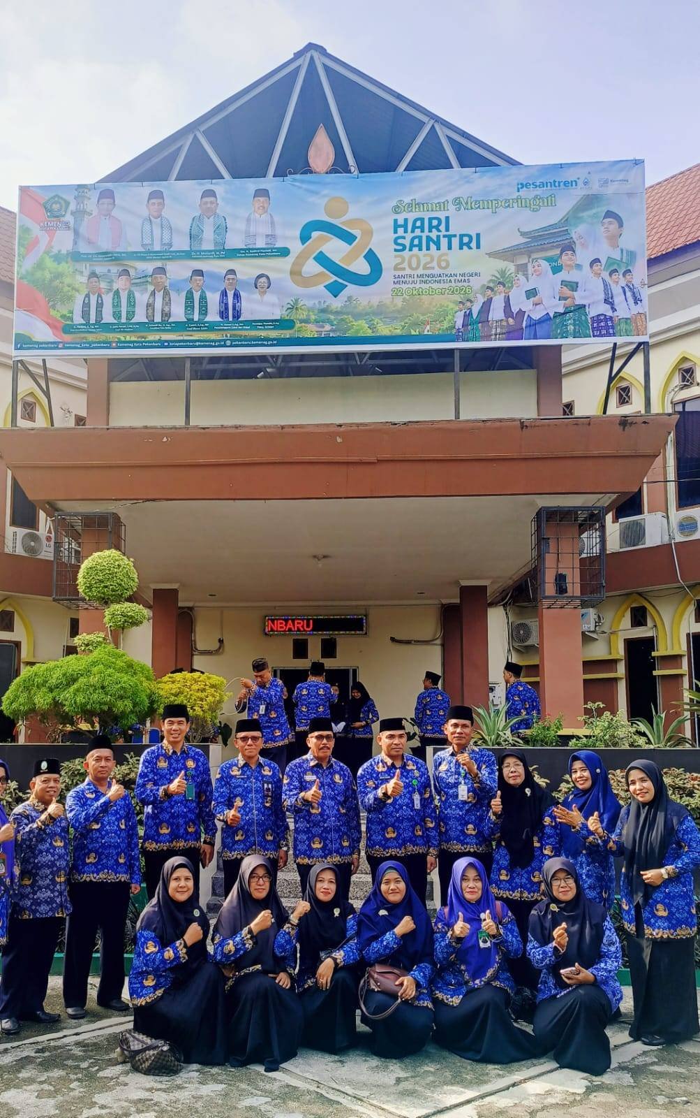 Ka. KUA dan Penghulu Bukit Raya Borong Jadi Petugas Upacara Sumpah Pemuda