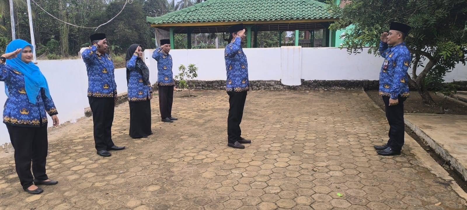 KUA MELINTING GELAR UPACARA PERINGATAN SUMPAH PEMUDA TAHUN 2026