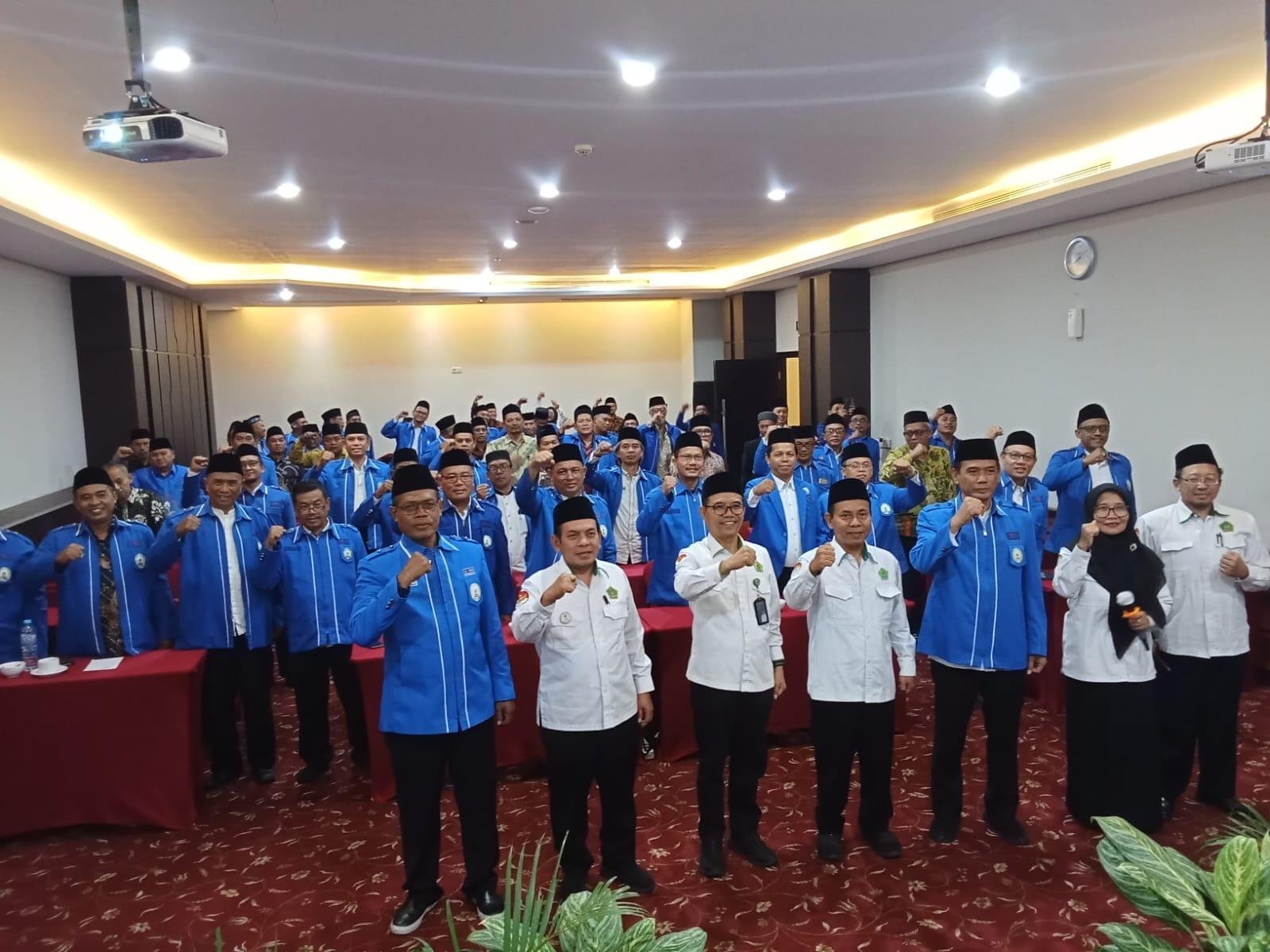PW APRI Jawa Timur 2025–2029 Resmi Dikukuhkan, Kepala Kanwil Ajak Penghulu Tingkatkan Profesionalisme