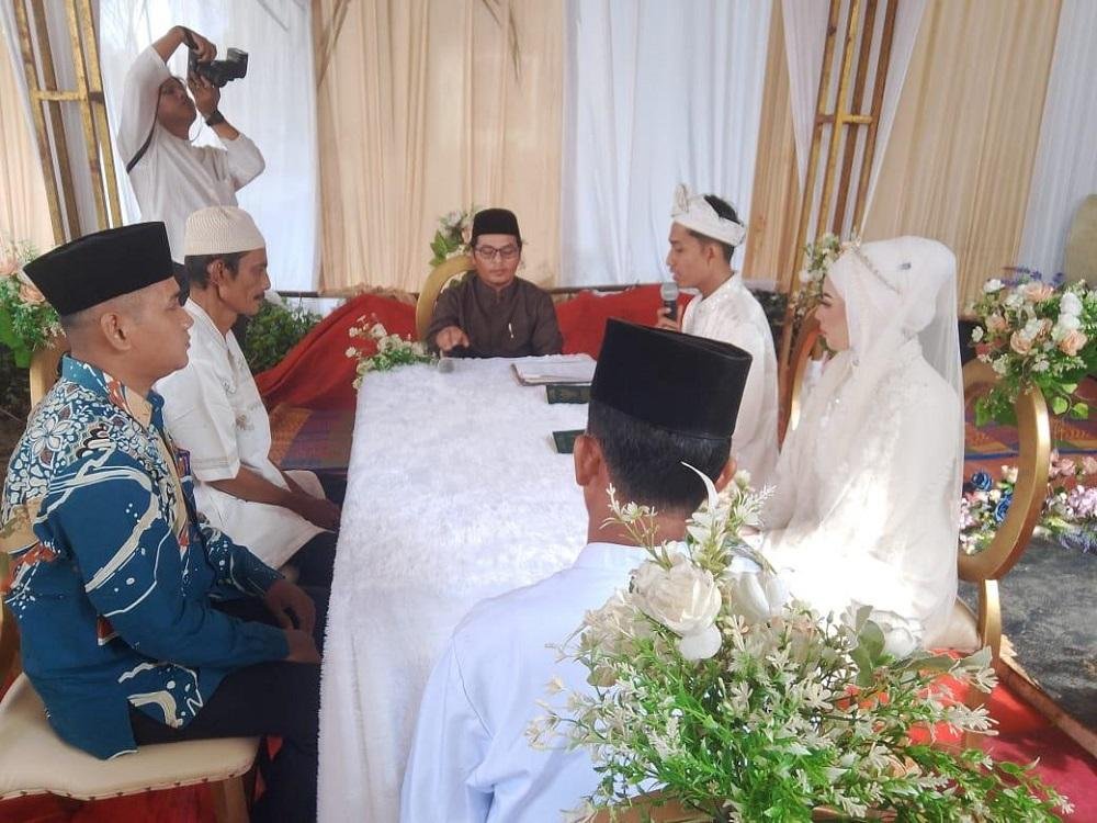 Pandu Akad Nikah, Kepala KUA Kecamatan Inuman Berikan Pesan Menyentuh