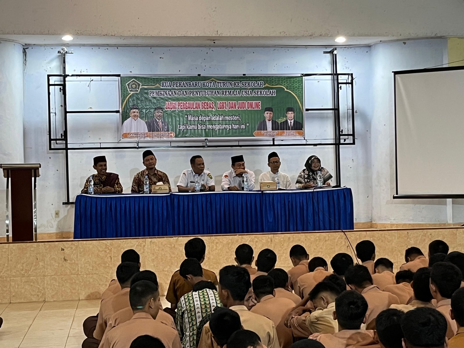 Cegah Kenakalan Remaja, KUA Pekanbaru Kota Gagas Goes To School
