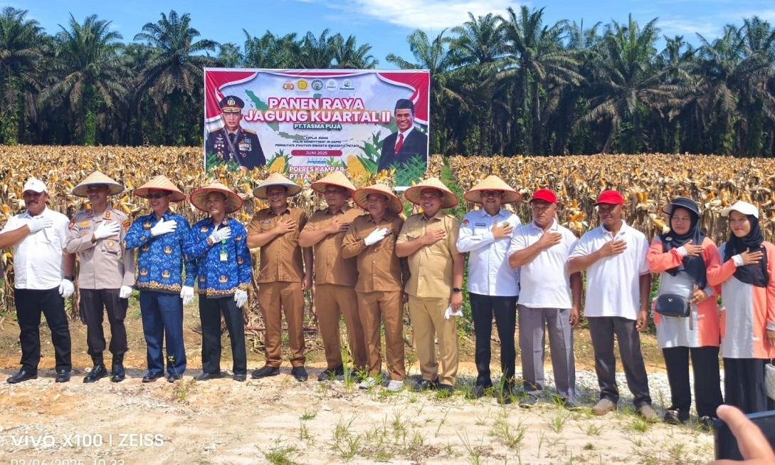 Ka. KUA Kampa Hadiri Panen Raya Jagung Serentak Kuartal II Tahun 2025 Bersama Polres Kampar 