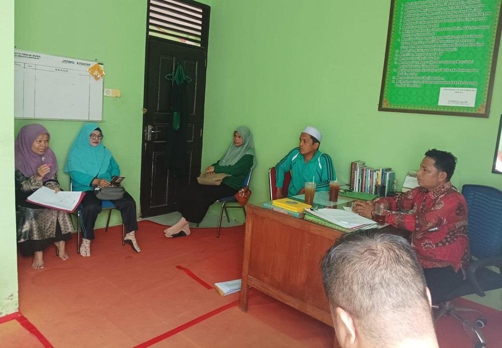 KUA Lima Puluh Berkomitmen Membangun Citra Positif Institusi melalui Penyuluh Agama di Masyarakat