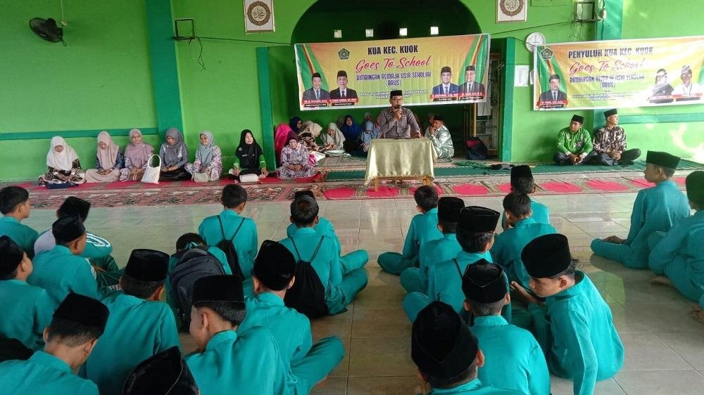 Cegah Pernikahan Dini! KUA Kuok Turun ke Sekolah, Ajak Remaja Jadi Mandiri