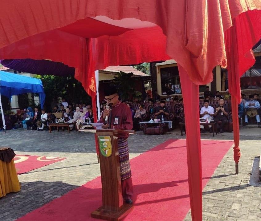 Dukung Budaya Masyarakat, Ka. KUA Kec. Cerenti Pandu Do'a Pembukaan Pacu Jalur