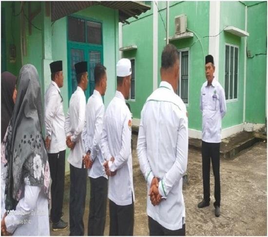 KUA Kec.Bukit Batu Gelar Apel Senin