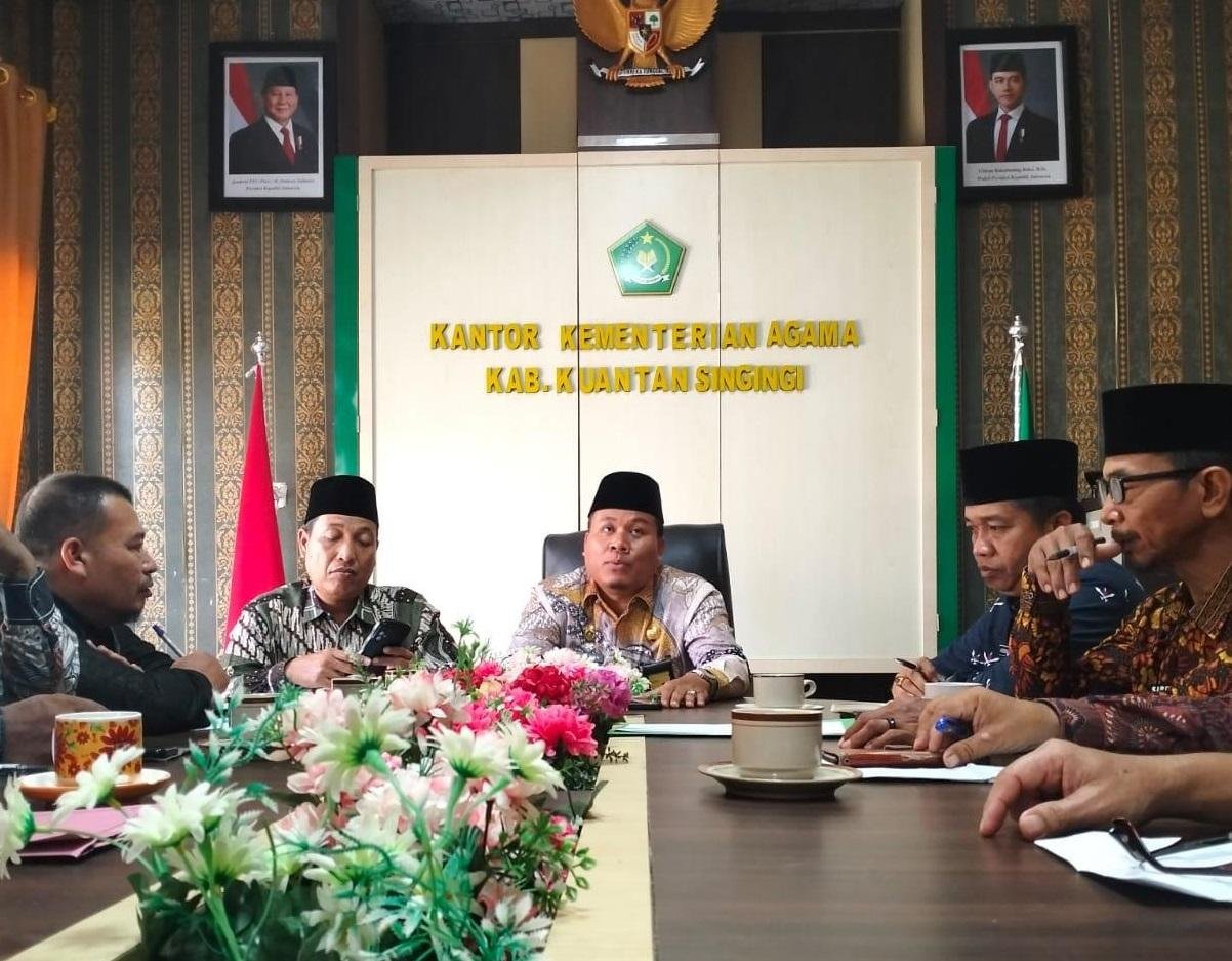 Kepala KUA Kecamatan Sentajo Raya Hadiri Rapat Koordinasi Bersama Kepala Kantor Kemenag Kuantan Singingi