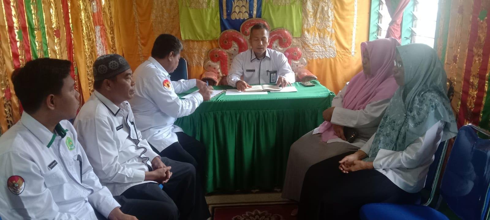 Tingkatkan Kenerja Pegawai, KUA Kecamatan Singingi Lakukan Pembinaan