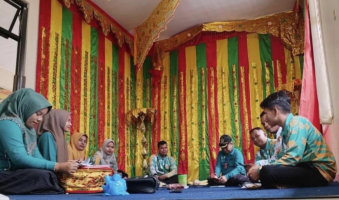 Optimalkan Pelayanan, KUA Kecamatan Pucuk Rantau Lakukan Pembinaan Pegawai