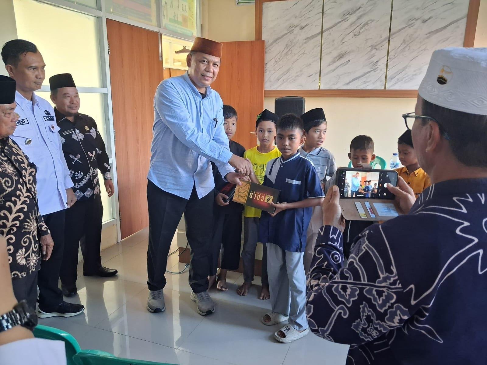 KUA Singingi Hilir Buka Acara Sunat Massal Kerja Sama IPHI dan Puskesmas Koto Baru