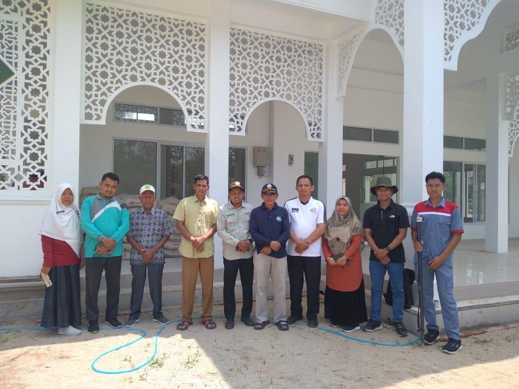 Ka. KUA Kec. Hulu Kuantan Dampingi Tim Sertifikasi Tanah Wakaf